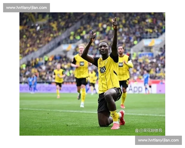 吉拉西梅开二度终结拉莫斯！欧冠金靴盛赞传奇后卫：这是顶级对抗